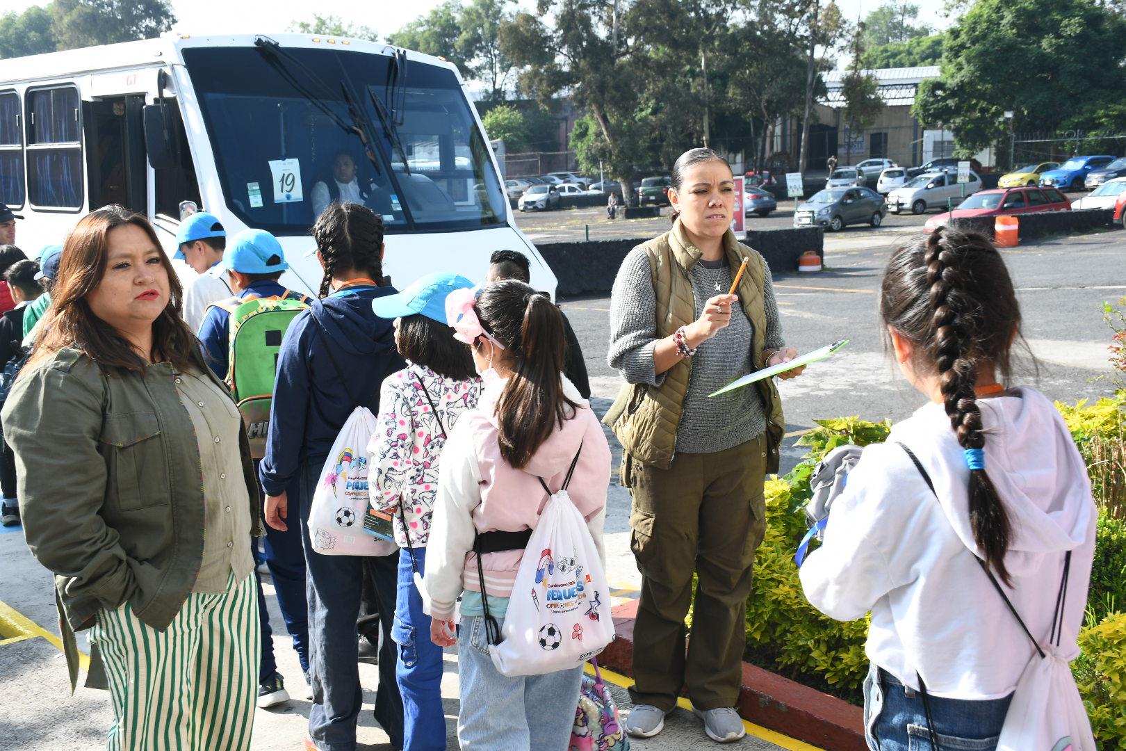 Curso de Verano 2026, Visita a Six Flags México